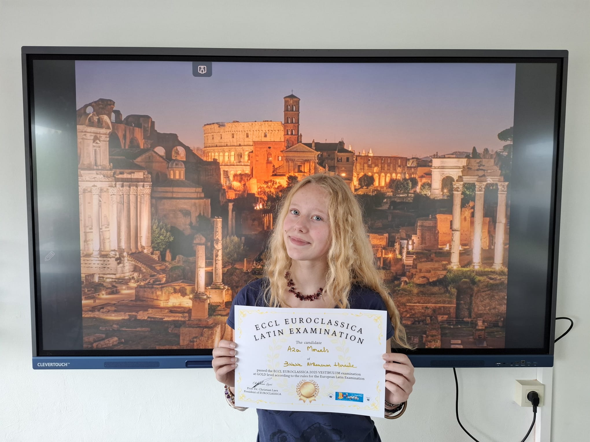 Gouden medaille voor Aza in vertaalwedstrijd Latijn